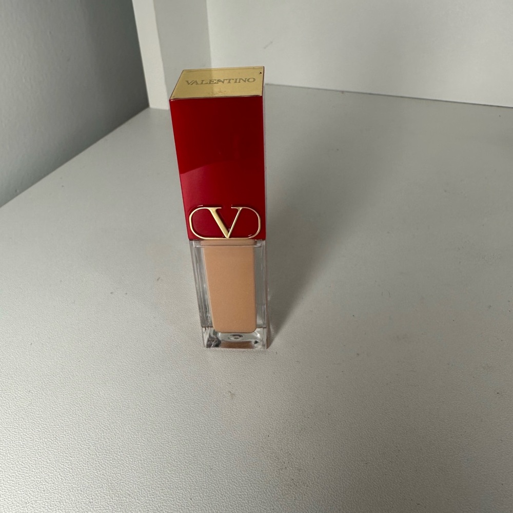 Very Valentino Concealer MR1